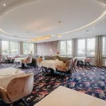 Waldkrug Hotel 4*
